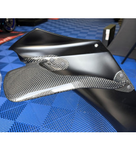 ailerons gauche carbone brillant Yamaha YZF-R1 Race 2025 | D45-283A8-00