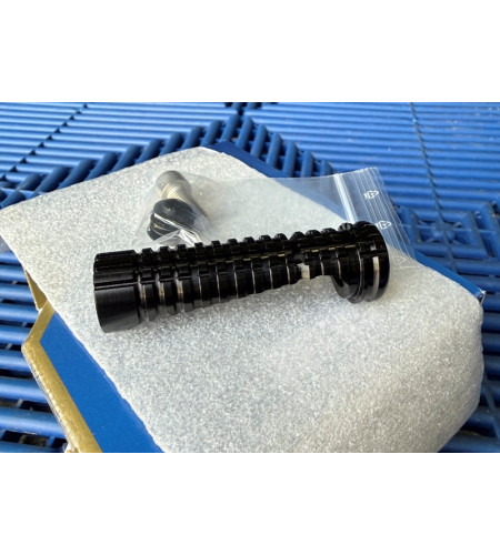 Repose pied GAUCHE commandes GYTR Yamaha R1 - | GYTRSSPL0110